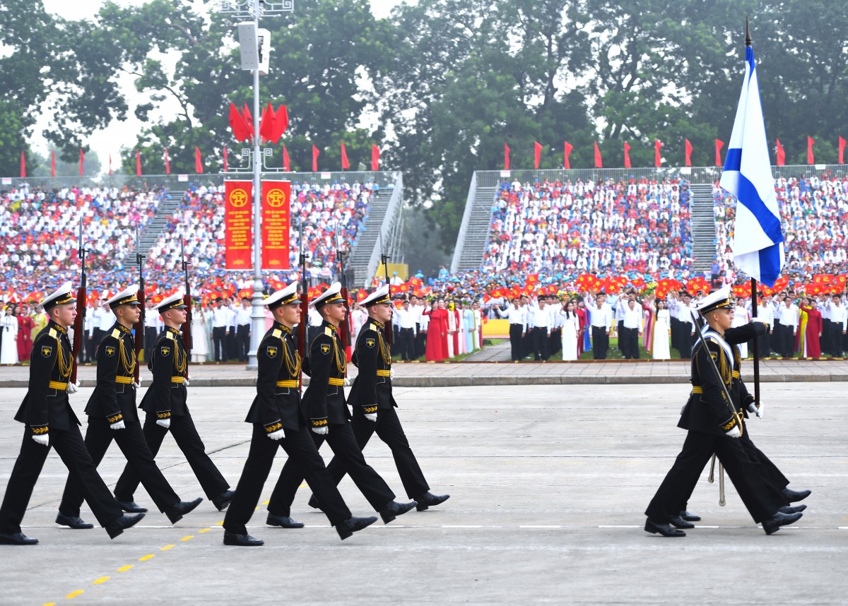 Chào đón các đội diễu binh nước ngoài cùng kiều bào dự Lễ kỷ niệm 80 năm Quốc khánh 2/9