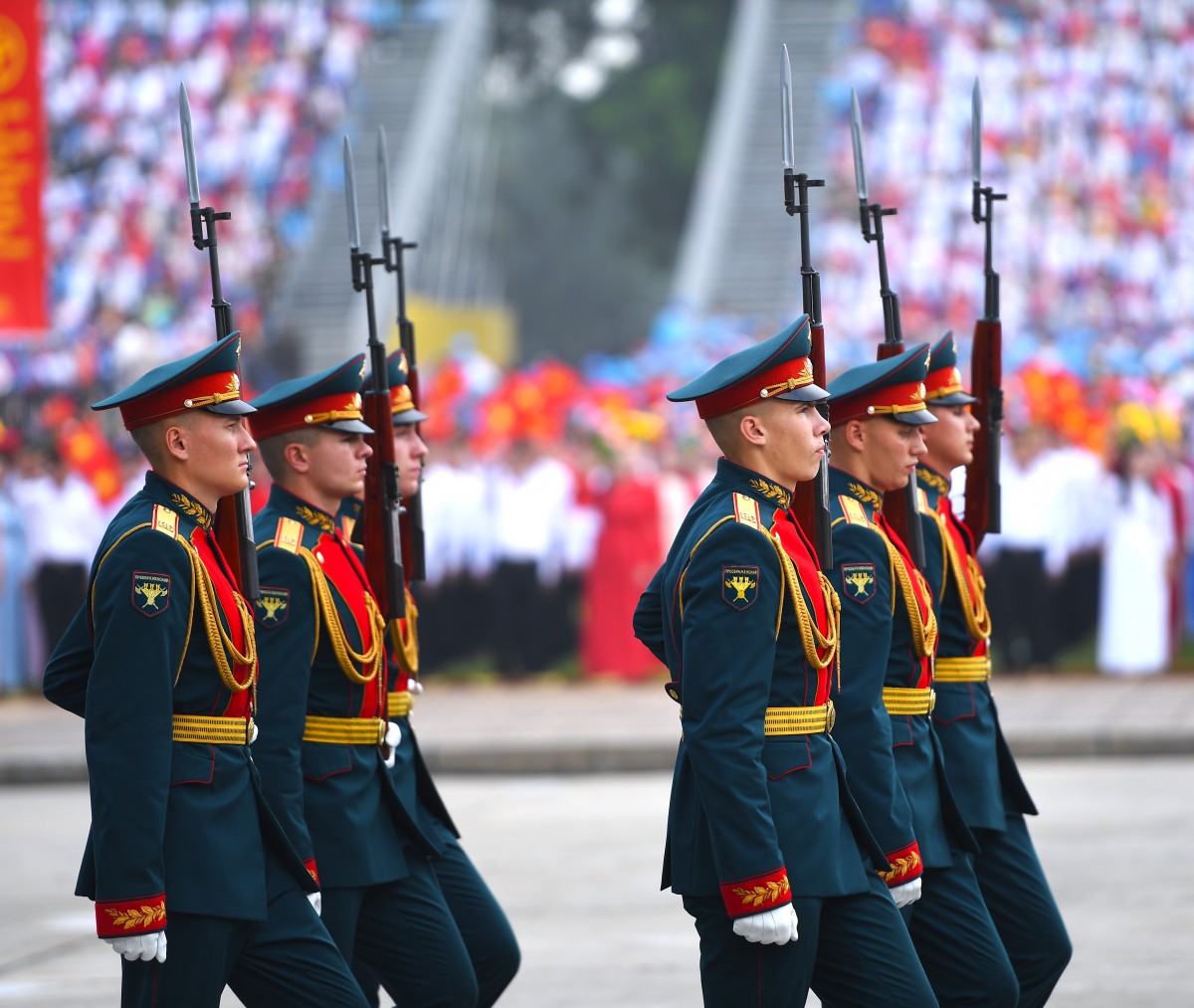 Chào đón các đội diễu binh nước ngoài cùng kiều bào dự Lễ kỷ niệm 80 năm Quốc khánh 2/9