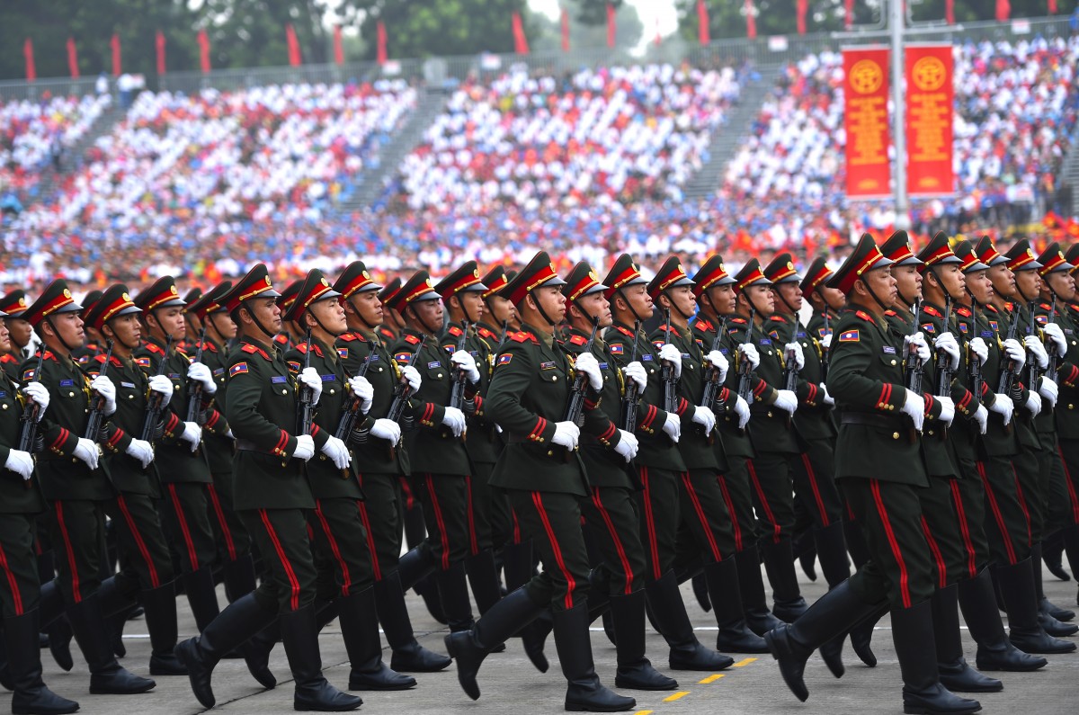 Chào đón các đội diễu binh nước ngoài cùng kiều bào dự Lễ kỷ niệm 80 năm Quốc khánh 2/9