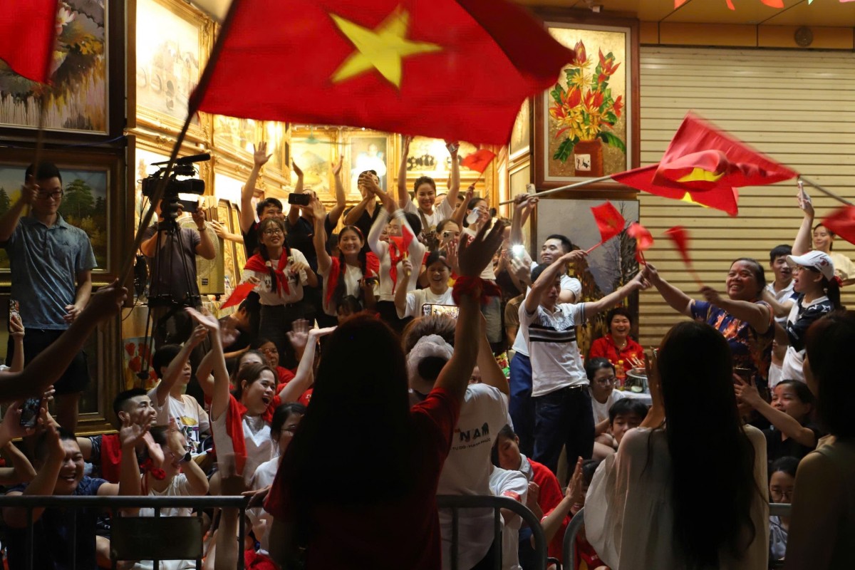 Hà Nội một đêm không ngủ