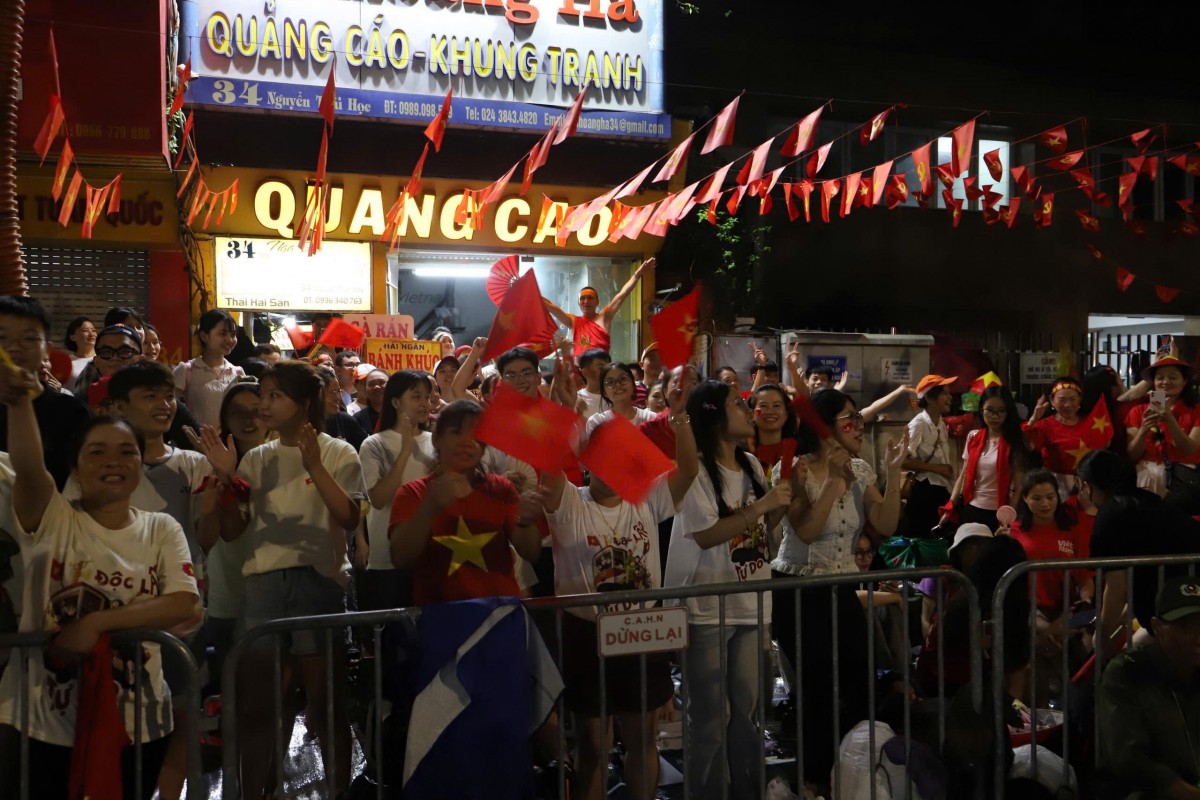 Hà Nội một đêm không ngủ