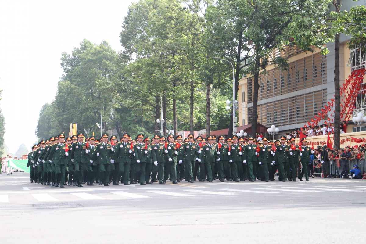 Khối diễu hành của các cựu chiến binh Việt Nam. Ảnh: V.T