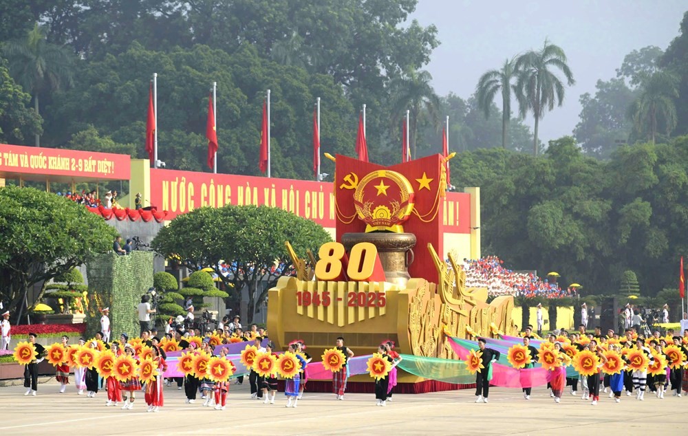 Biểu tượng sức mạnh, niềm tin và khát vọng Việt Nam