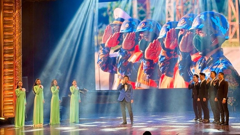 Những giai điệu quen thuộc của các bài ca đi cùng năm tháng. Ảnh: BTC