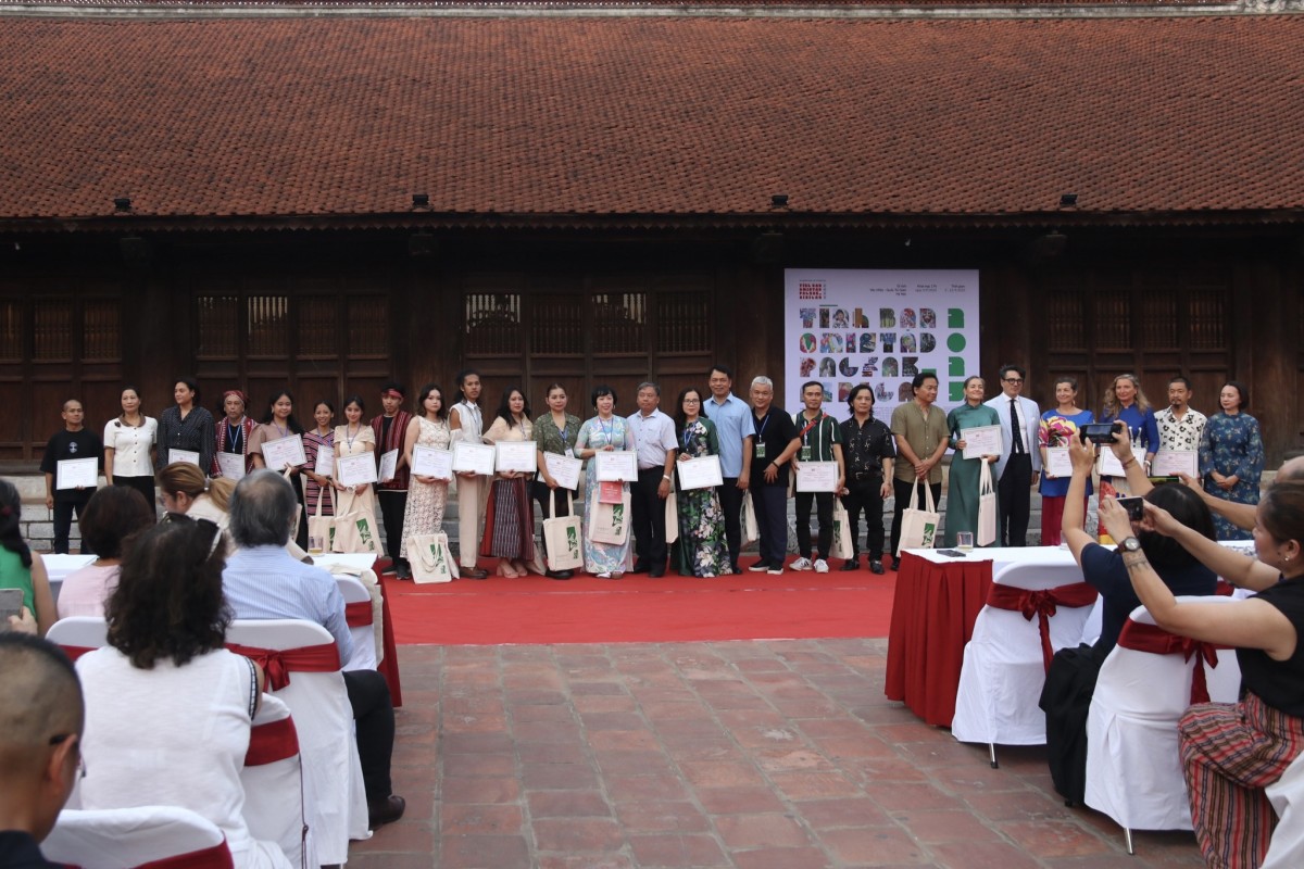 Triển lãm mỹ thuật quốc tế "Tình bạn - Amistad - Pagkakaibigan 2025" Triển lãm mỹ thuật quốc tế "Tình bạn - Amistad - Pagkakaibigan 2025"