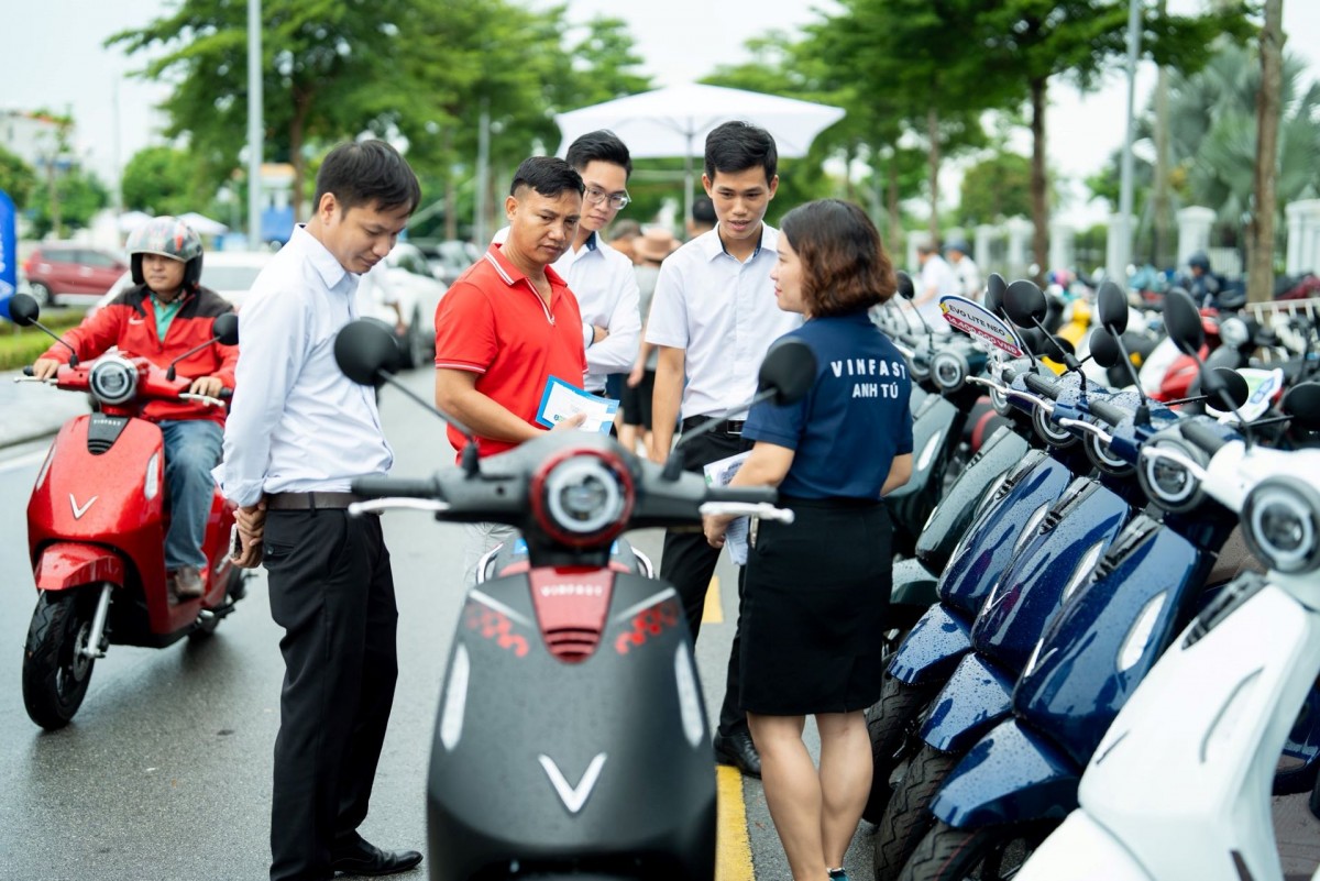 Năm học mới, Evo Lite Neo chiếm trọn cảm tình của học sinh và phụ huynh