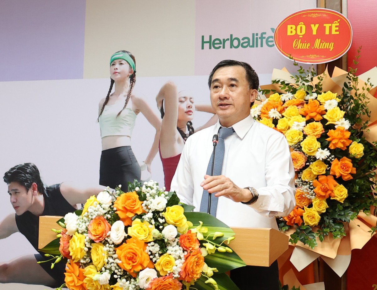 TTƯT.GS.TS. Trần Văn Thuấn - Thứ trưởng Bộ Y tế, Trưởng Ban Chỉ đạo Cuộc thi tham dự và phát biểu chỉ đạo tại buổi lễ. Ảnh: BTC