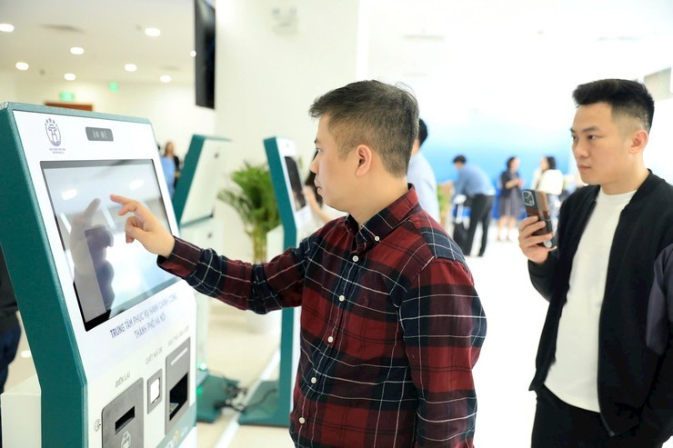 Đến hết năm 2025, người dân có thể làm 100% thủ tục hành chính online