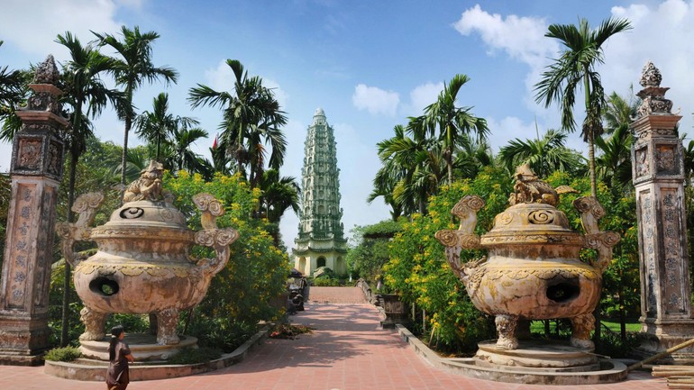 Quần thể Tam Chúc, chùa Cổ lễ  được xếp hạng di tích quốc gia đặc biệt