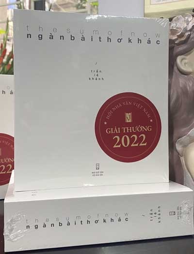 Về một hướng tìm tòi trong tập thơ  “THE SUN OF NOW - NGÀN BÀI THƠ KHÁC” của Trần Lê Khánh
