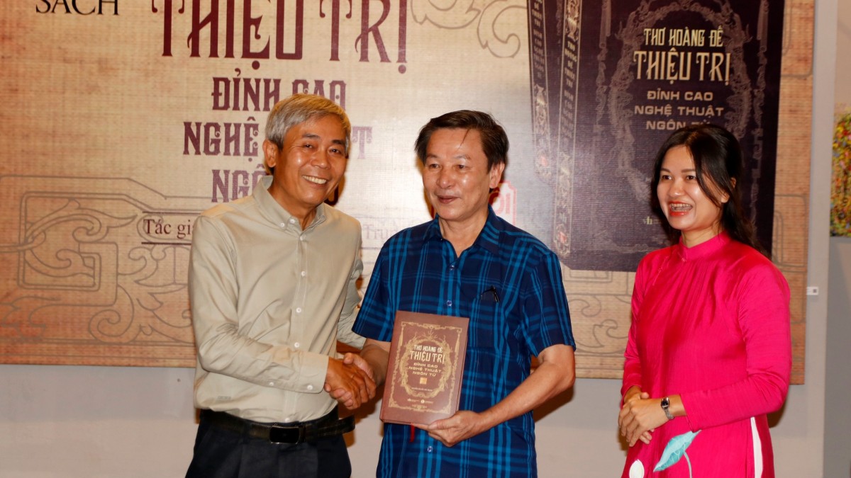 Thơ Hoàng đế Thiệu Trị - Đỉnh cao nghệ thuật ngôn từ