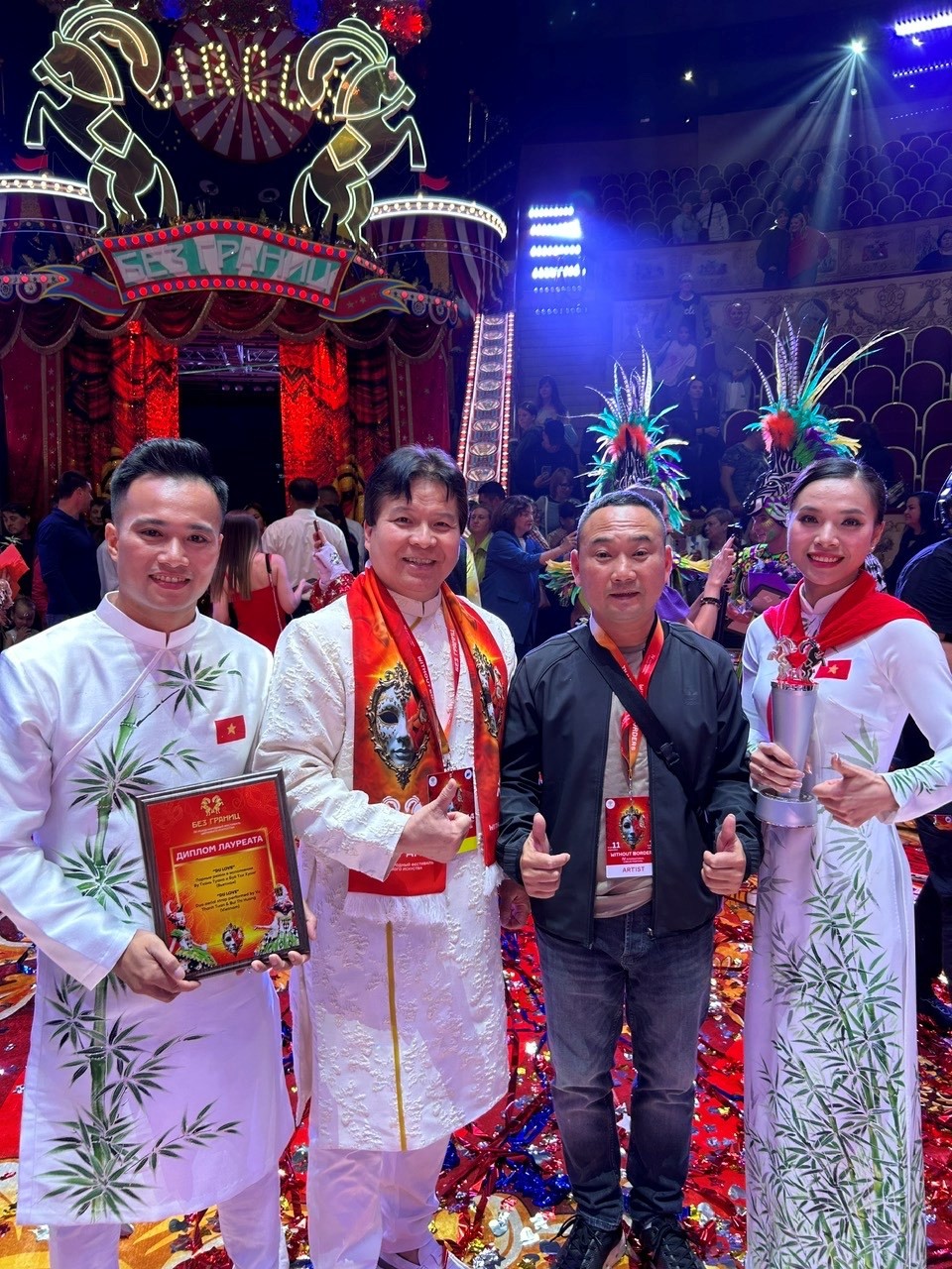 NSND Tống Toàn Thắng, Giám đốc Liên đoàn Xiếc Việt Nam và các nghệ sĩ đoạt giải tại Liên hoan