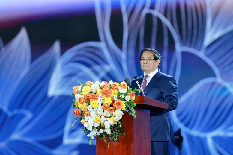 Thủ tướng trao 36 Bằng khen cho đơn vị tham gia Triển lãm 