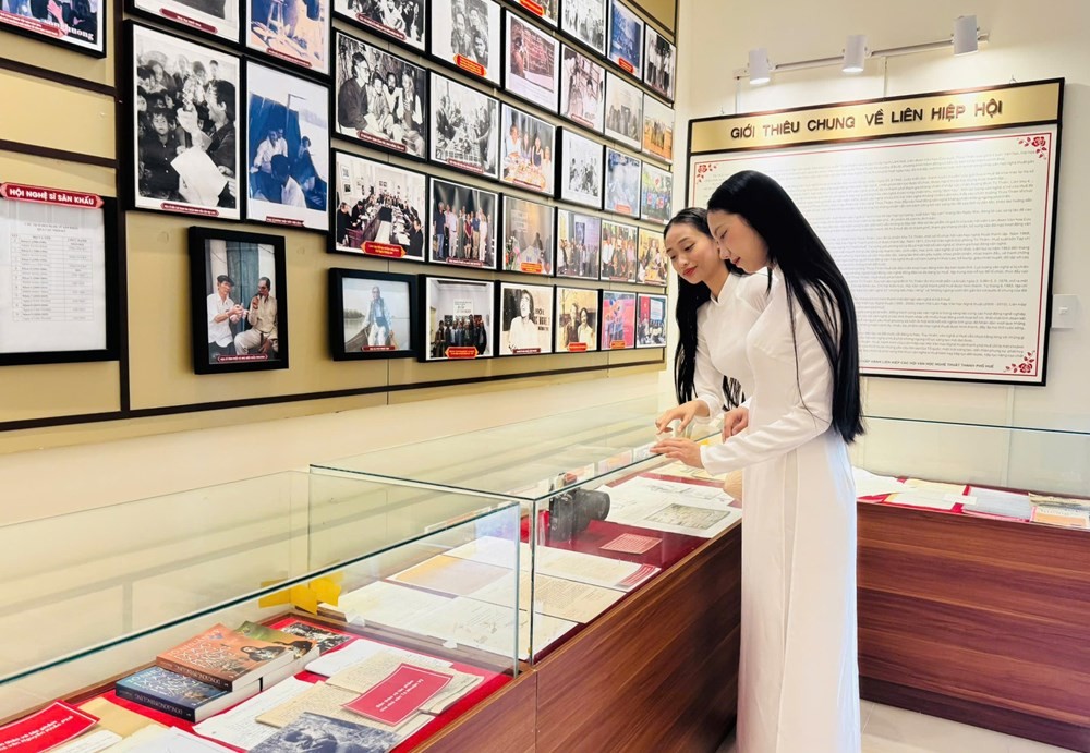 Phòng truyền thống của Liên hiệp các Hội VHNT TP.Huế khánh thành ngày 18/9/2025. Ảnh: BTC