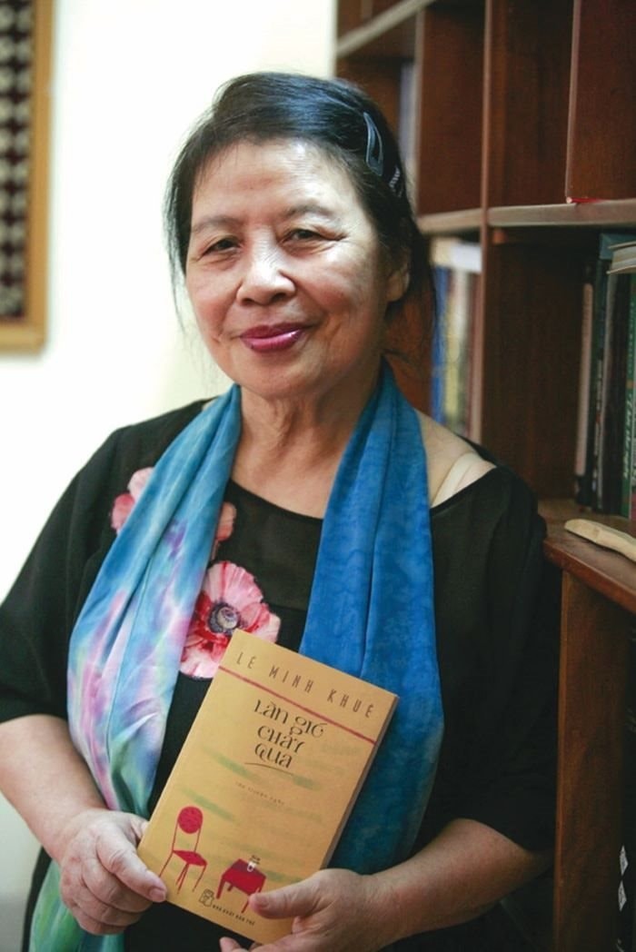 Lê Minh Khuê: Hành trình từ những ngôi sao xa xôi đến xưởng văn lặng thầm