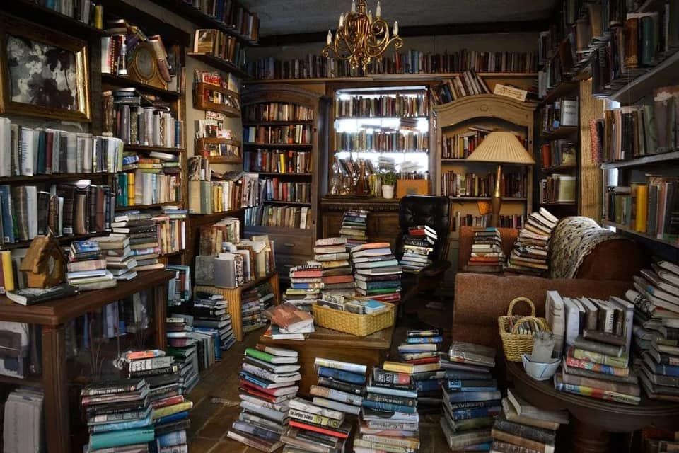 Những vấn đề đặt ra trong tiến trình văn học Việt Nam sau 1975