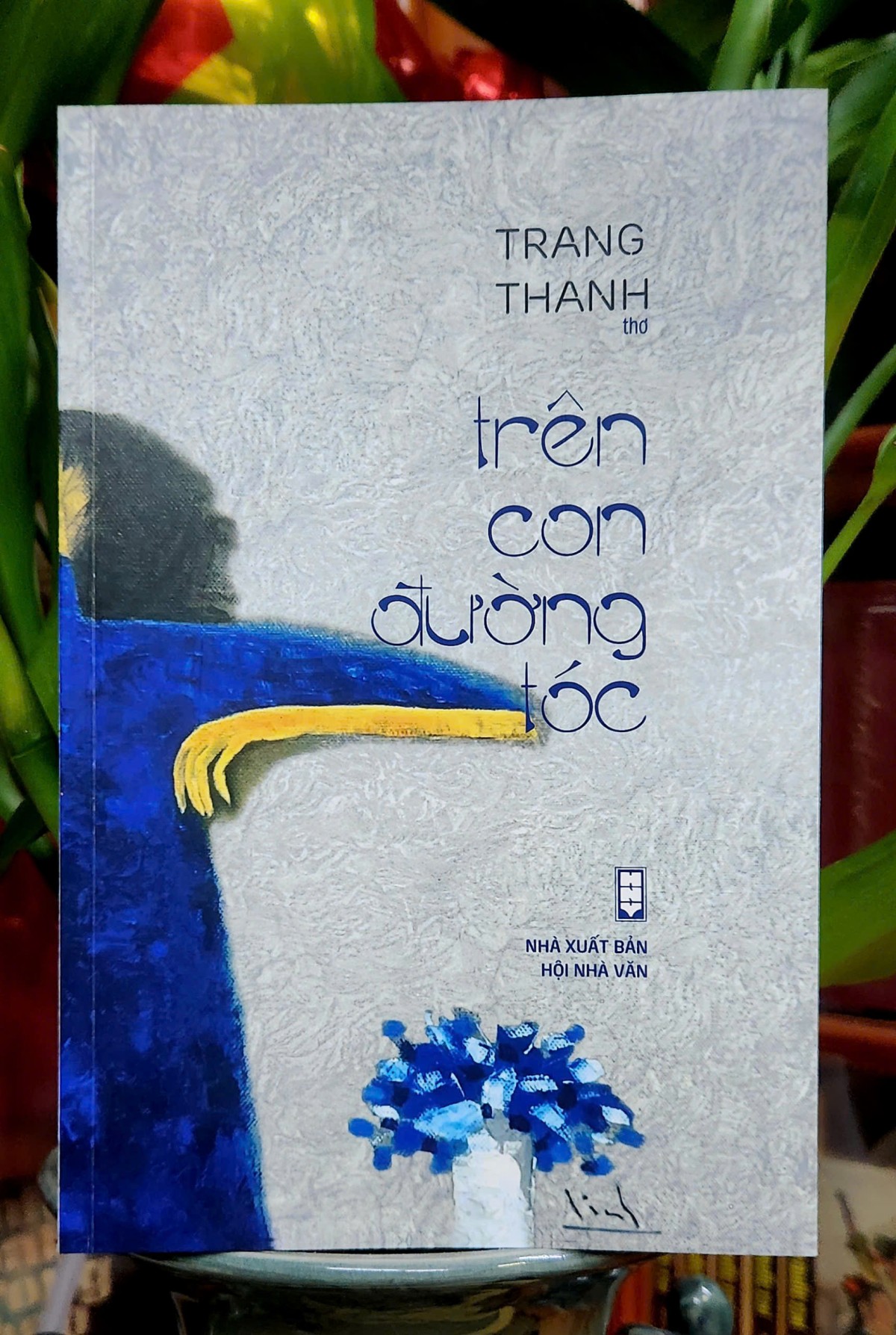 Nỗi buồn nở hoa