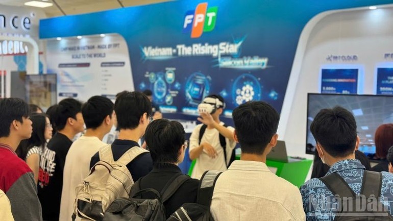 Tổng Bí thư Tô Lâm: Khơi thông nguồn lực cho đổi mới sáng tạo