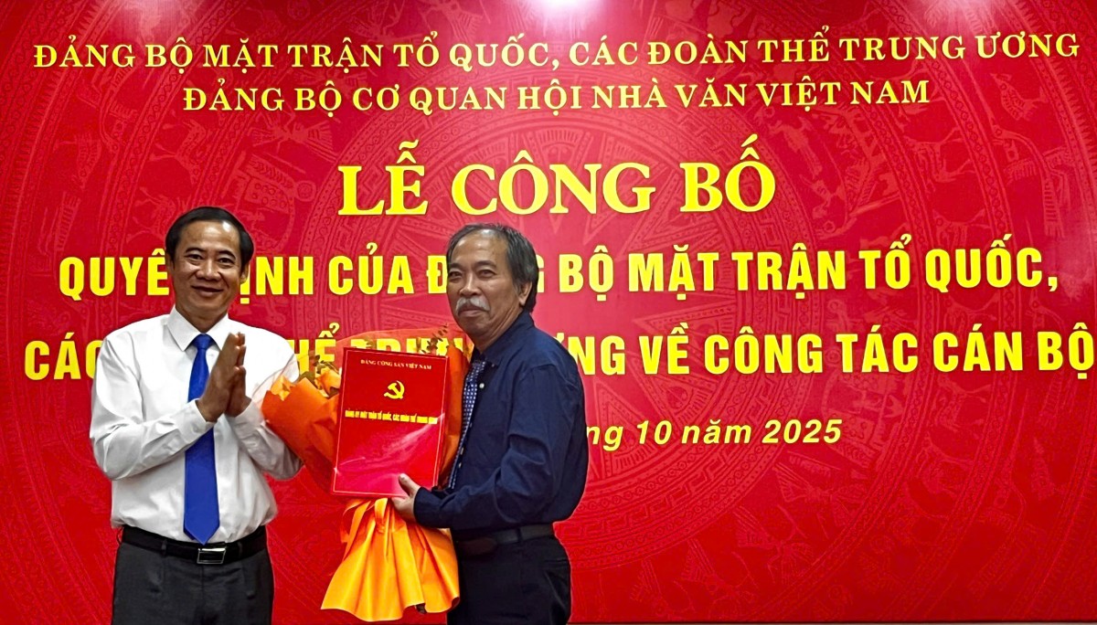 Lễ công bố quyết định của Đảng bộ MTTQ, các Đoàn thể trung ương về công tác cán bộ