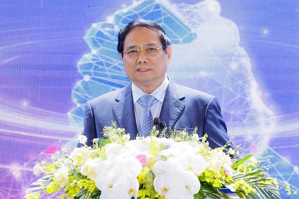 vuot qua chinh minh va hoi nhap quoc te