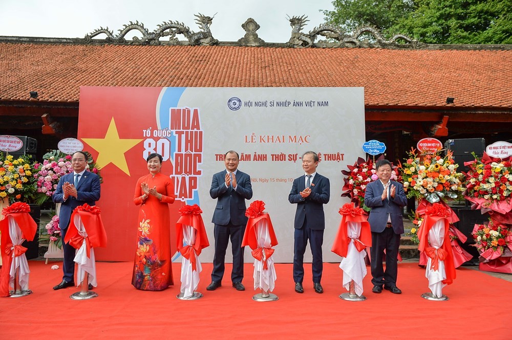 Khai mạc Triển lãm ảnh “Tổ quốc – 80 mùa thu Độc lập”