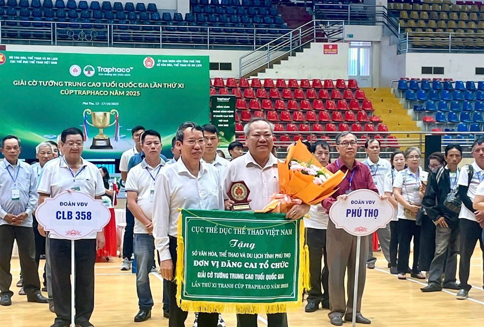 Giải Cờ tướng trung cao tuổi quốc gia tranh Cúp Traphaco 2025 đã chính thức khởi tranh tại Phú Thọ