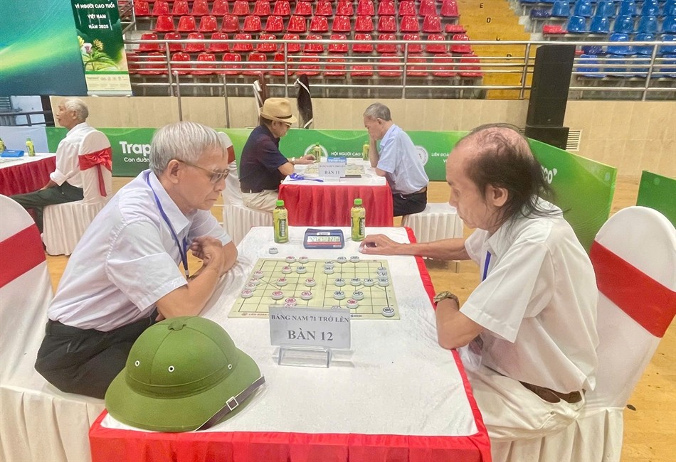 Giải Cờ tướng trung cao tuổi quốc gia tranh Cúp Traphaco 2025 đã chính thức khởi tranh tại Phú Thọ