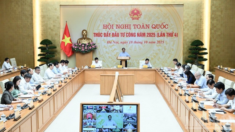 Chính phủ: Nỗ lực hoàn thành mục tiêu giải ngân vốn đầu tư công năm 2025