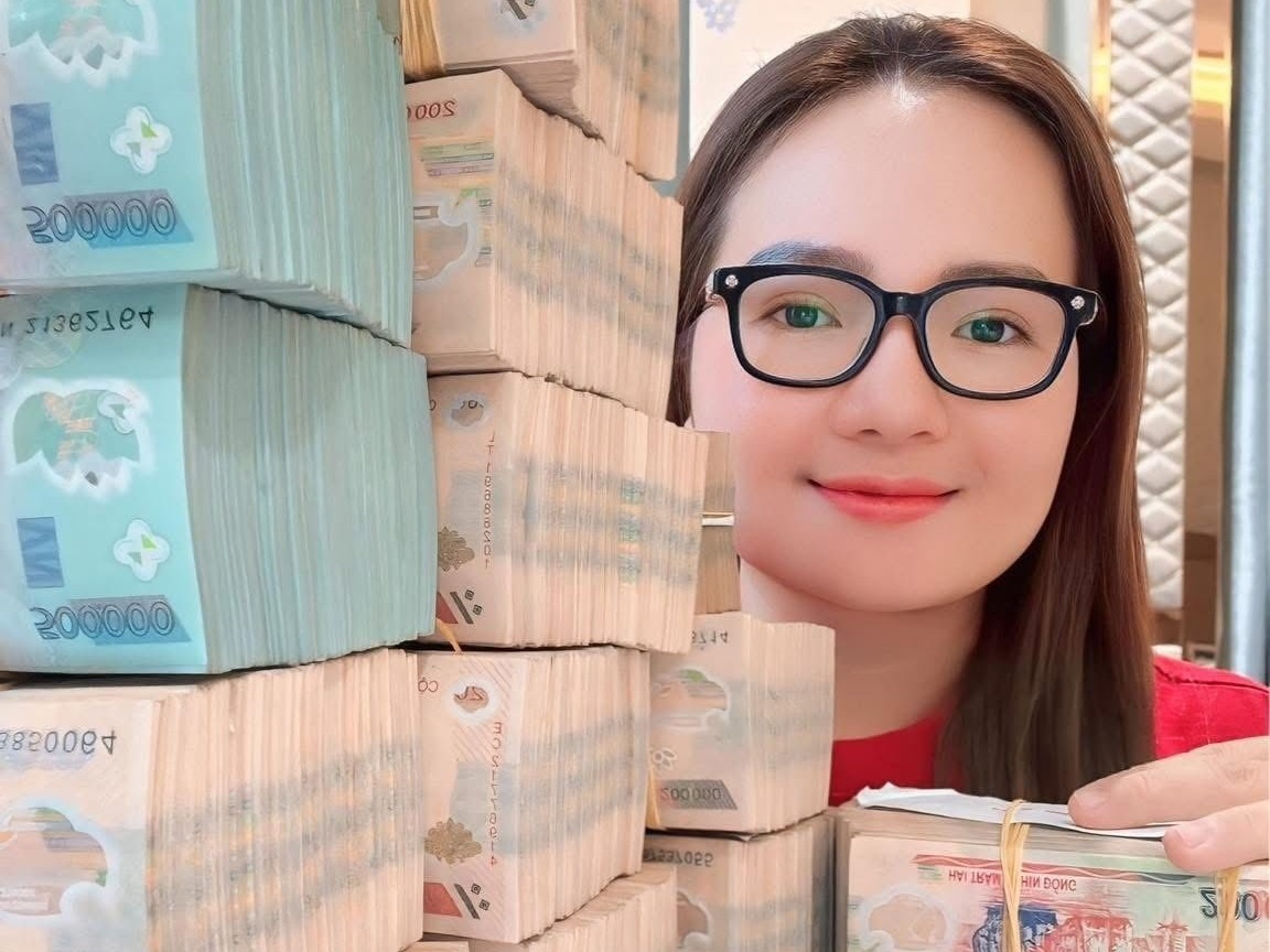 Ai làm nên khối tài sản khổng lồ cho Ngân 98, Shark Bình, Hoàng Hường?