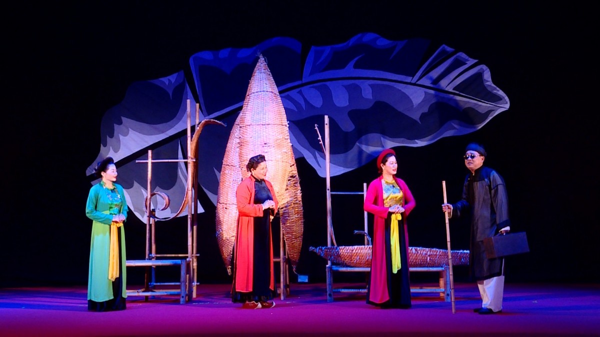 Đạo diễn âm thanh, ánh sáng trong nhà hát công lập: “Tre già, măng chưa mọc”