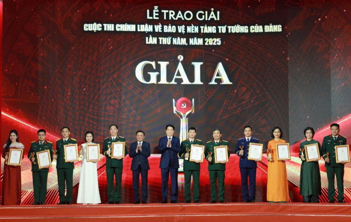 Lễ trao giải Cuộc thi Chính luận về Bảo vệ nền tảng tư tưởng của Đảng
