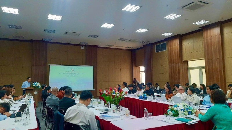 Tìm hướng đi cho thị trường nghệ thuật Việt Nam