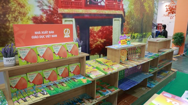 nha xuat ban giao duc viet nam lan toa tri thuc tai mua vang van hoa viet