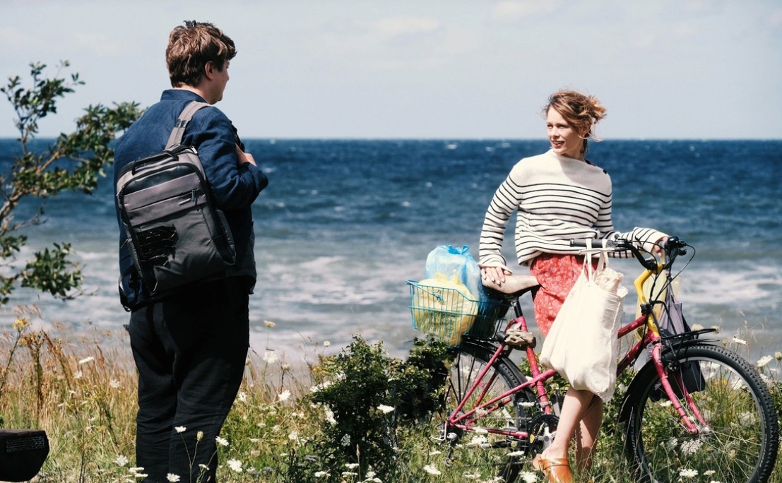 Cảnh trong phim “Bầu trời đỏ lửa”. Ảnh: BTC