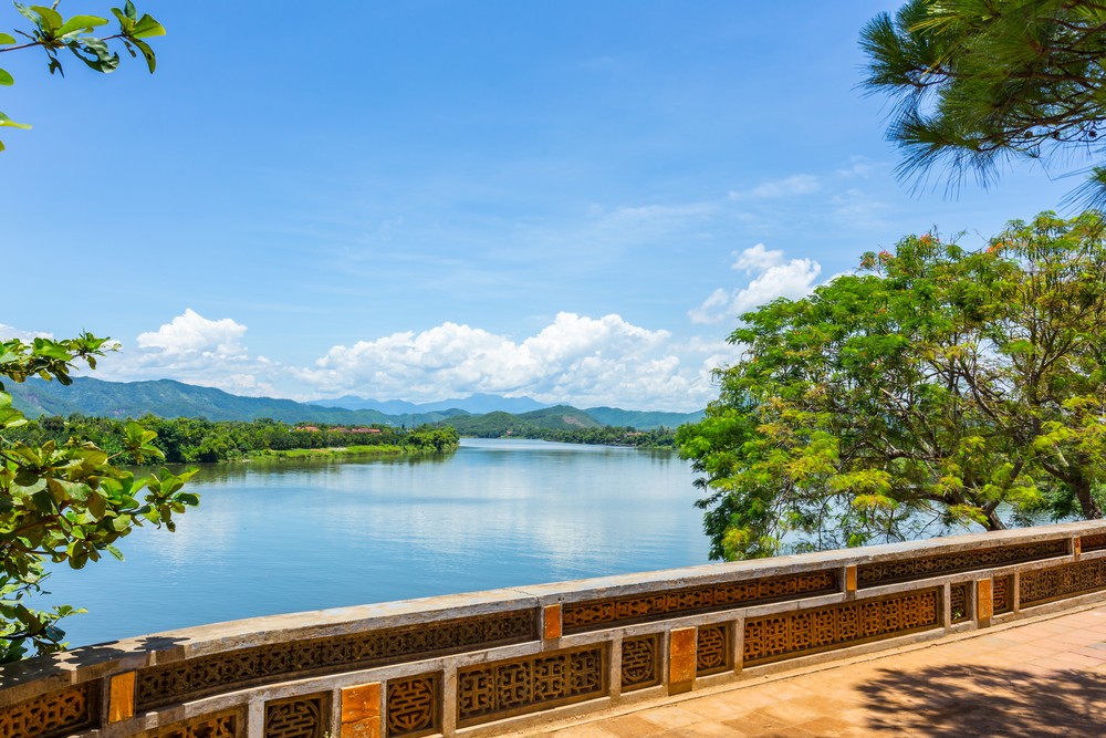 Bài thơ “Trở lại Huế” của Nguyễn Đức Phước