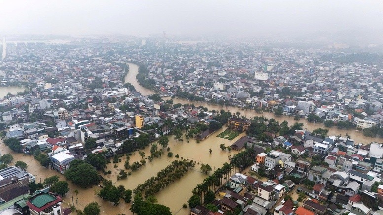 Thủ tướng Chính phủ: Khẩn trương, quyết liệt khắc phục hậu quả thiên tai