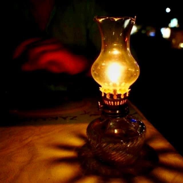 Thương nhớ đèn quê. Tản văn của Nguyễn Trần Thanh Trúc