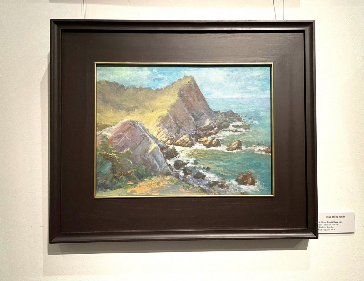 Triển lãm "Đôi mắt người Sơn Tây"