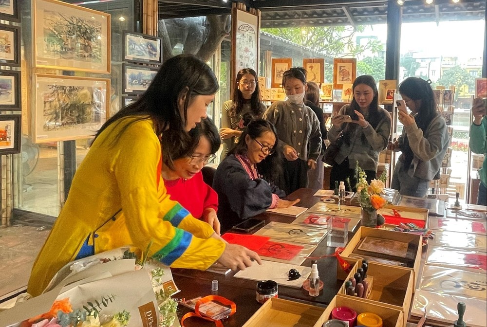 Hà Nội qua triển lãm “Hà Nội thanh tân”