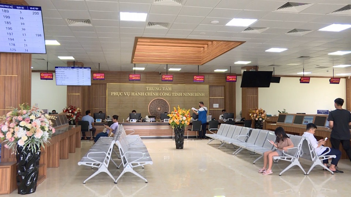 Ninh Bình đẩy mạnh chuyển đổi số thủ tục hành chính để nâng cao năng lực cạnh tranh