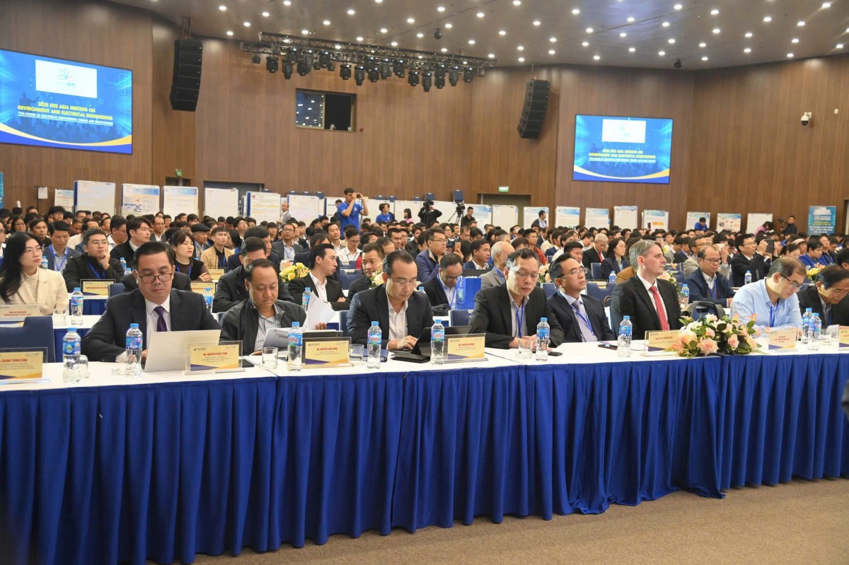Đang diễn ra Hội thảo lớn nhất Việt Nam về Môi trường và Kỹ thuật điện