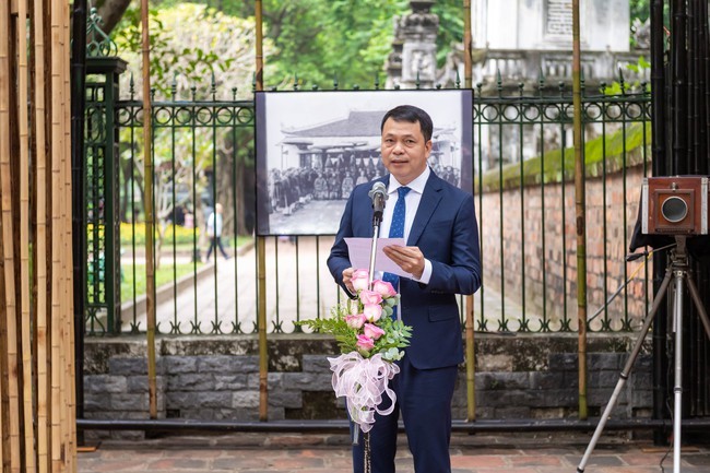 Giám đốc Trung tâm Hoạt động VHKH Văn Miếu - Quốc Tử Giám Lê Xuân Kiêu phát biểu tại buổi lễ. Ảnh: BTC