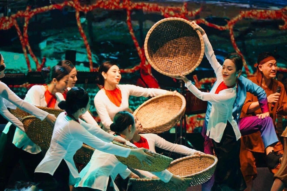 Di sản dân ca Ví Giặm được giới thiệu tại Triển lãm trong chương trình “Liên hoan các Câu lạc bộ nghệ thuật dân gian truyền thống”. Ảnh: BTC