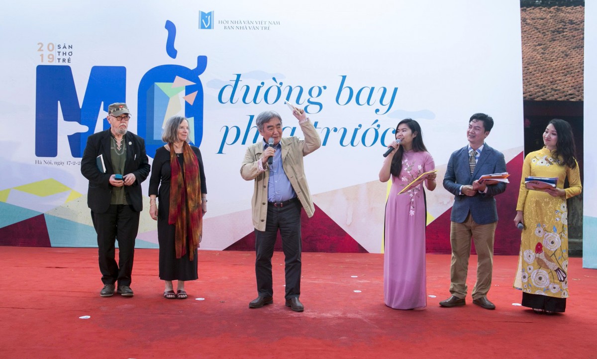 Đa sắc thơ trẻ trong bức tranh văn học đương đại