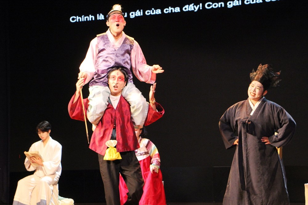 Giao lưu nghệ thuật sân khấu TP.HCM – Busan (Hàn Quốc)