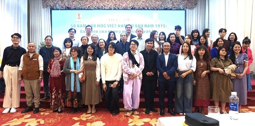 Văn học Việt Nam 50 năm qua: Người trẻ lên tiếng