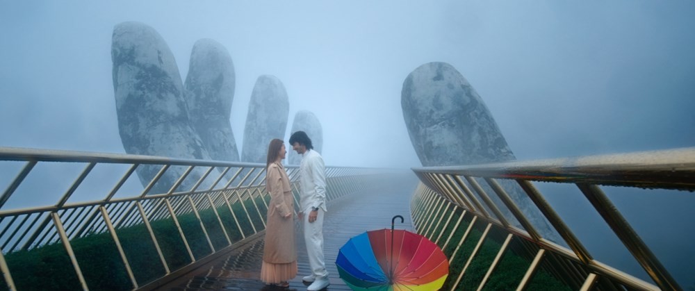 Việt Nam tươi đẹp và quyến rũ qua “Vạn dặm yêu em”