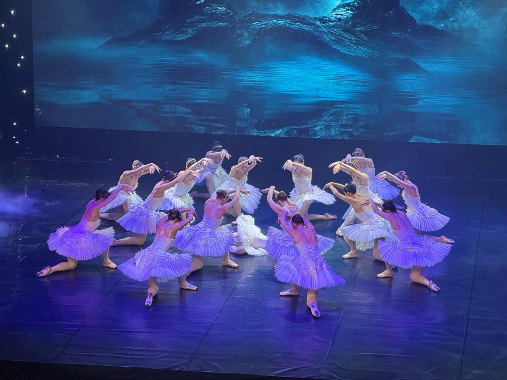 “Hồ thiên nga” mở đầu chuỗi hoạt động kỷ niệm 75 năm quan hệ ngoại giao Việt - Nga