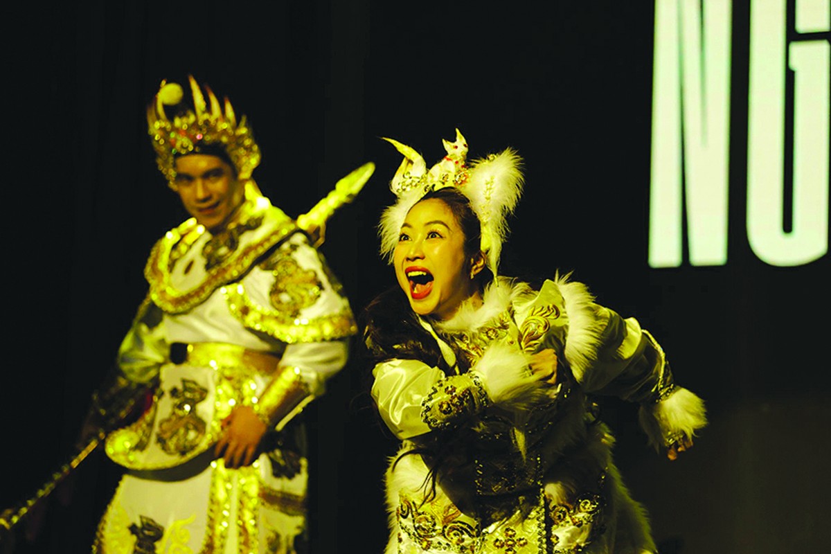 Ốc Thanh Vân: Yêu, say và tận hiến dưới ánh đèn “Nguyệt hạ”