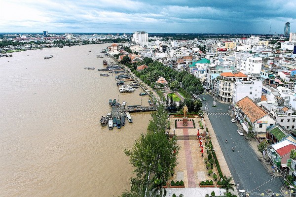 ruc ro sac mau le hoi van hoa song nuoc can tho